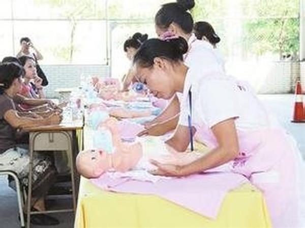 在菏澤市東華職業(yè)培訓(xùn)學(xué)校學(xué)習(xí)家政護理專業(yè)靠譜嗎？