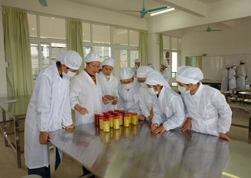 山東藍(lán)海職業(yè)學(xué)校食品加工技術(shù)專業(yè)教師水平如何？