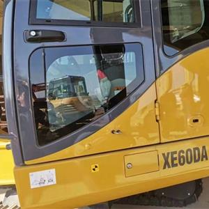 挖掘機(jī)、叉車、吊車